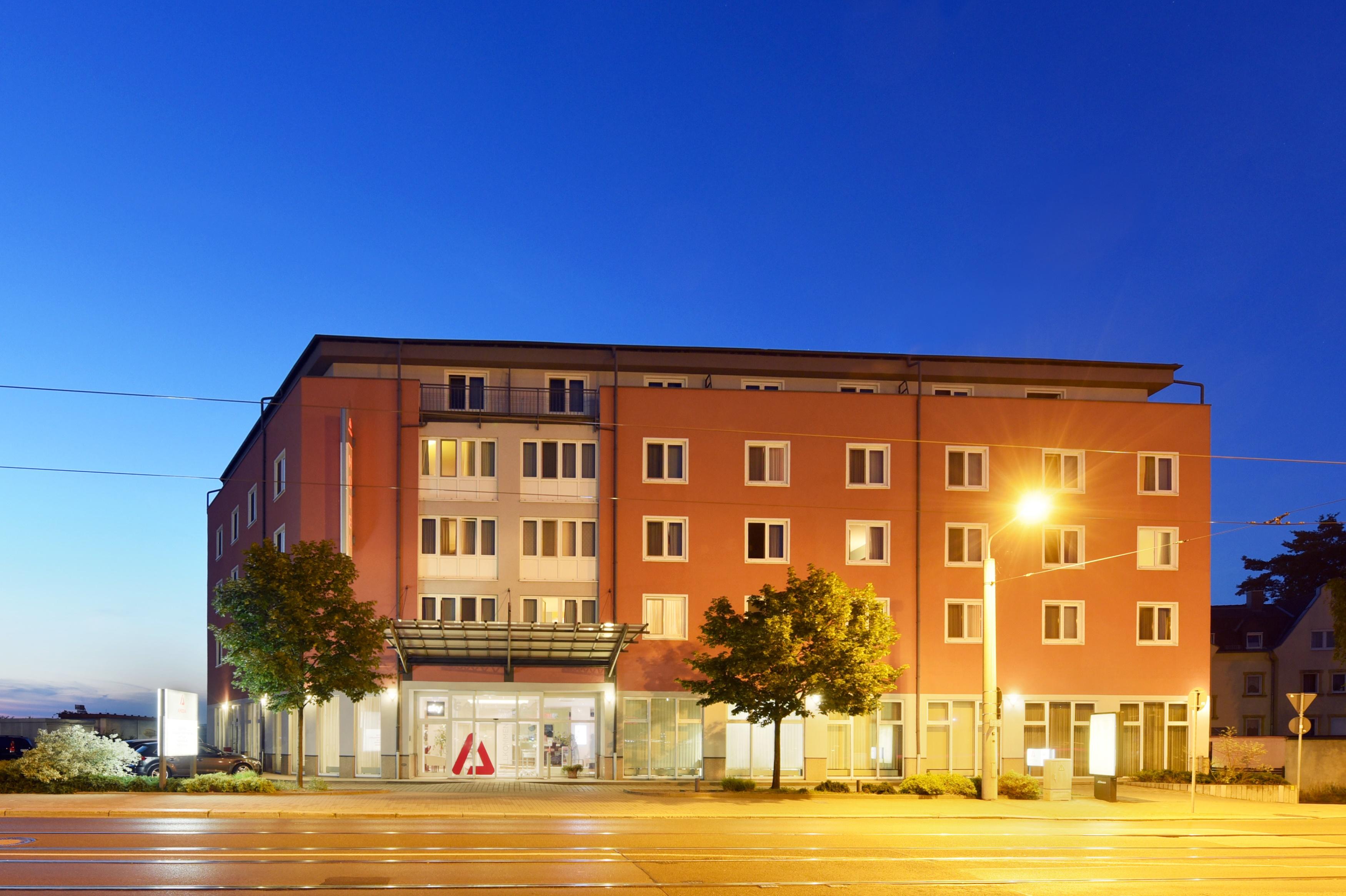 AMEDIA Hotel Dresden Elbpromenade Exterior foto