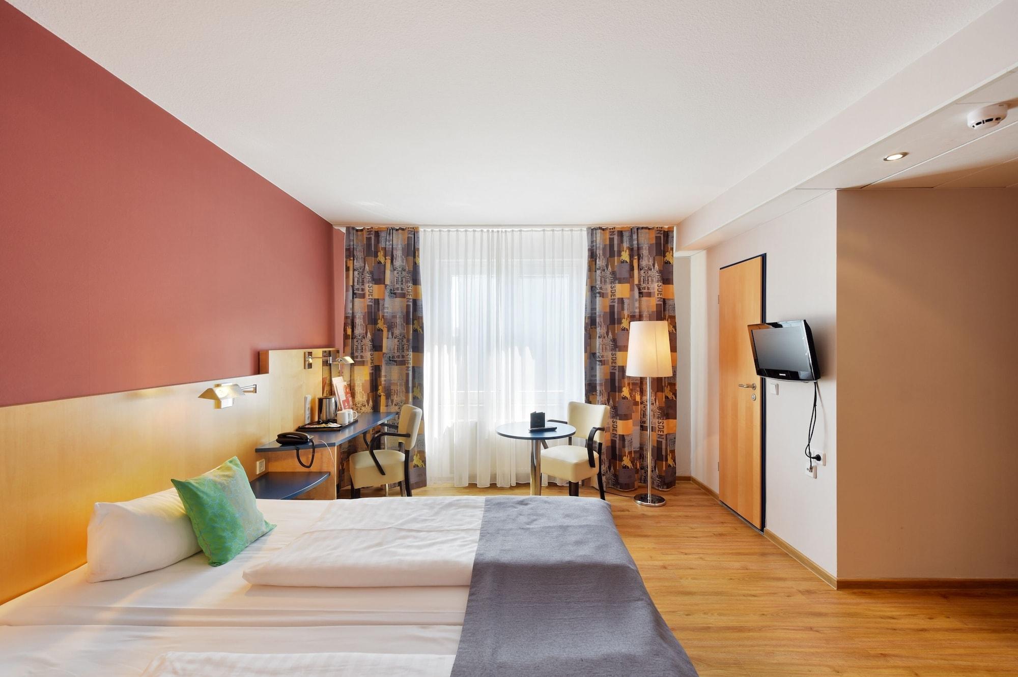 AMEDIA Hotel Dresden Elbpromenade Exterior foto