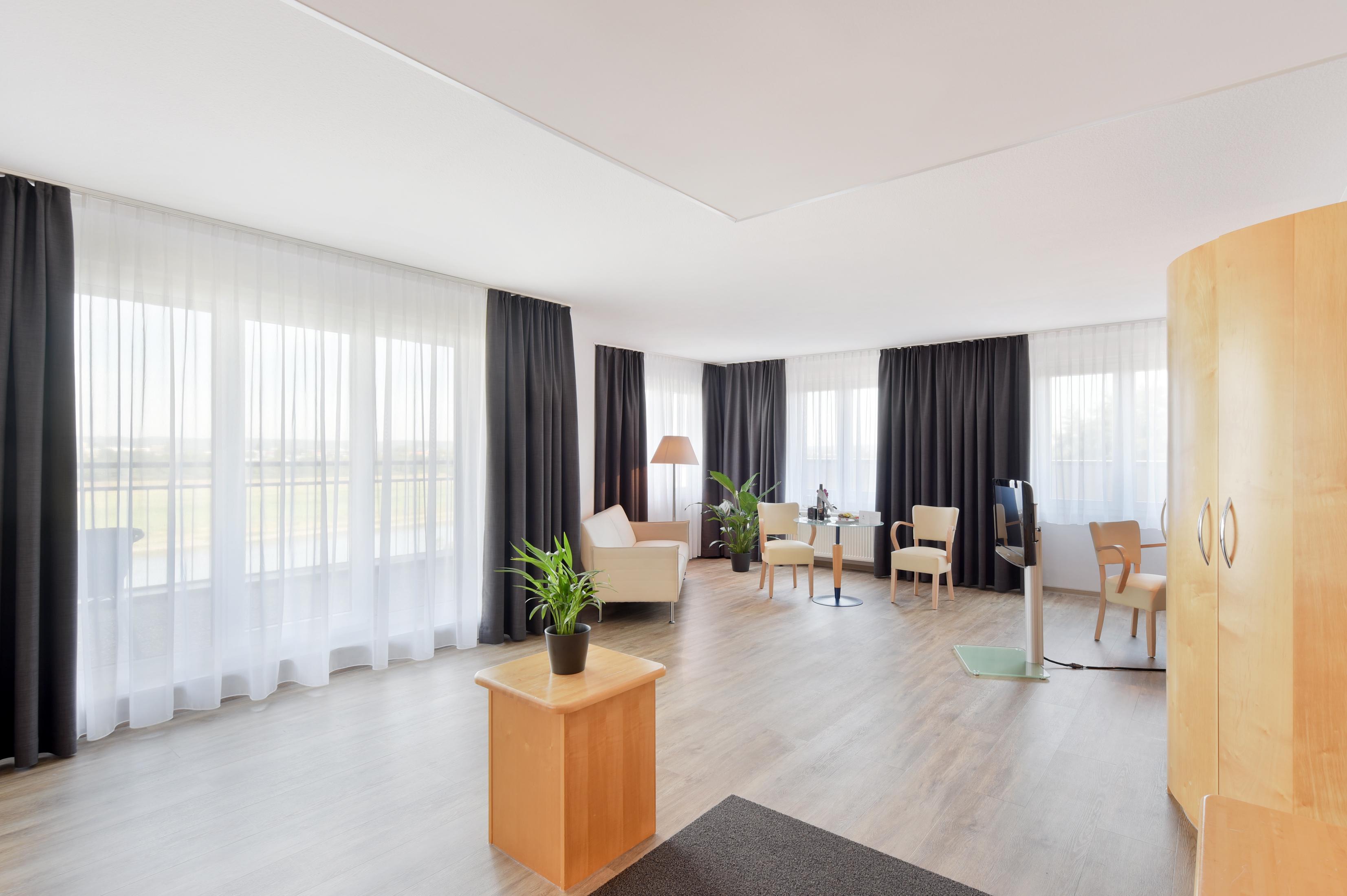 AMEDIA Hotel Dresden Elbpromenade Exterior foto